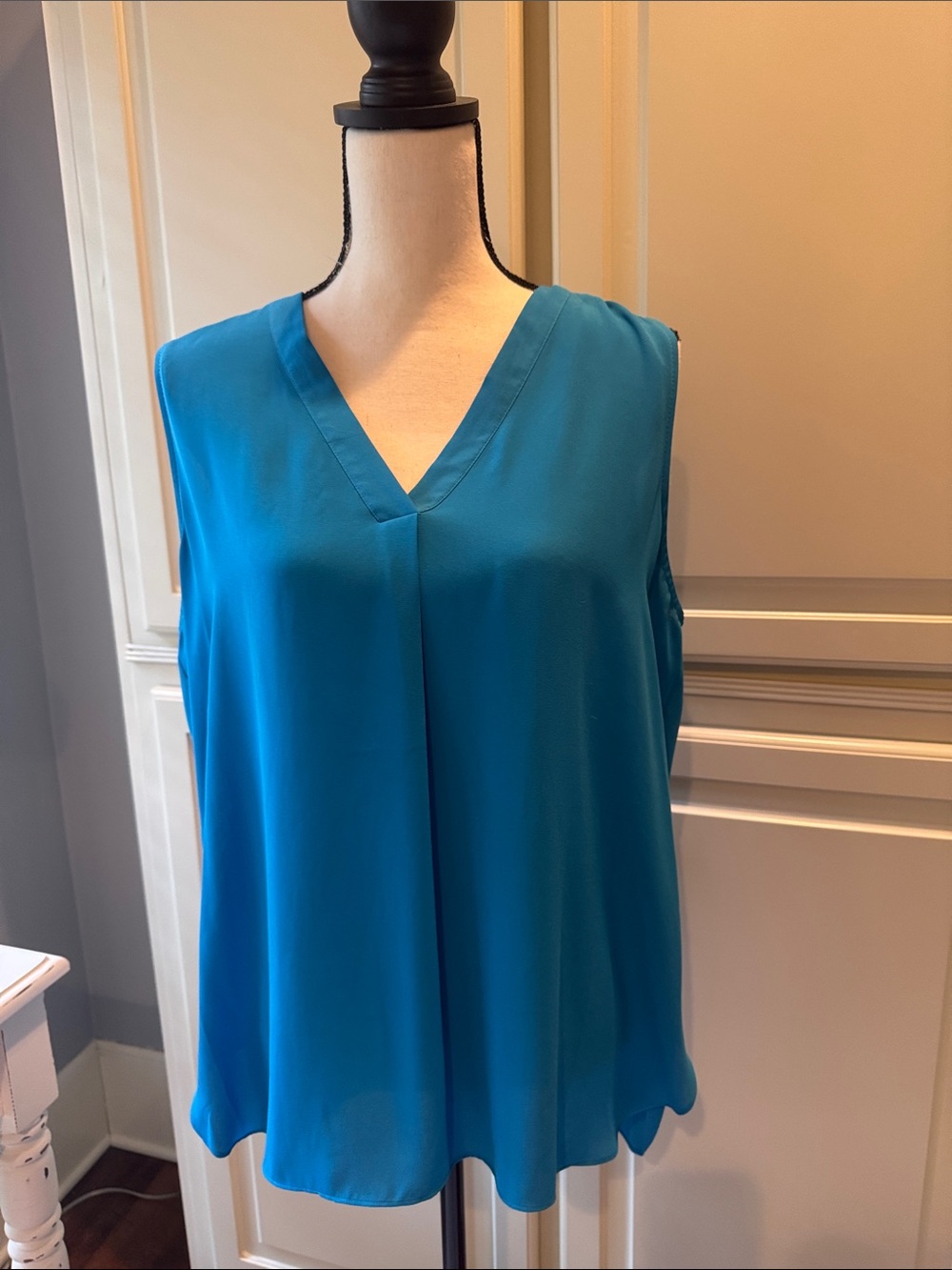 Violet & Claire Sleeveless V-Neck Camisole - Teal